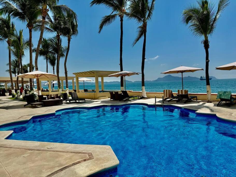 Beautiful Apartment Beach Front, Big Pool Manzanillo Exterior photo